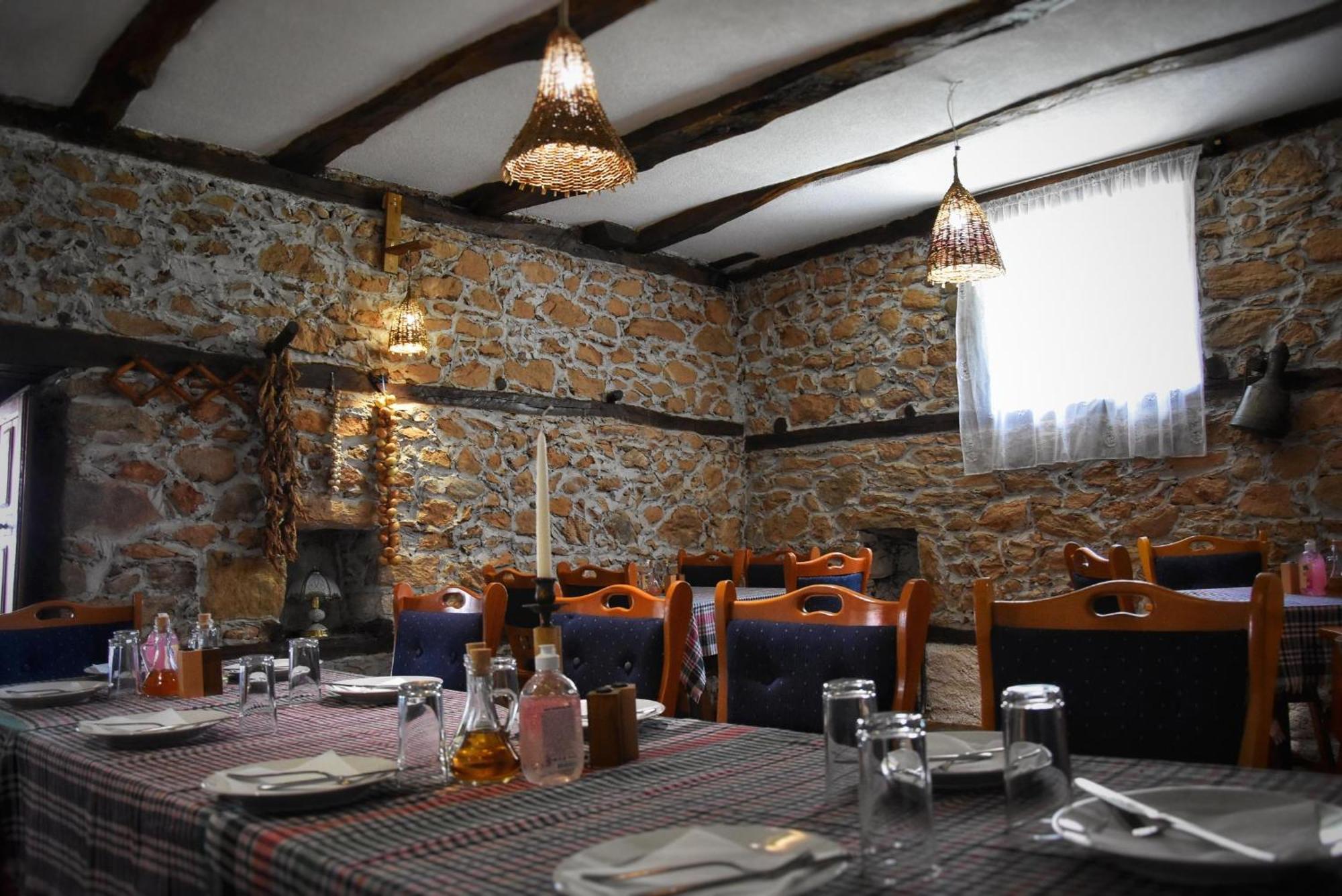 Corbadziski An Ethno House Bed & Breakfast Vratnica ภายนอก รูปภาพ